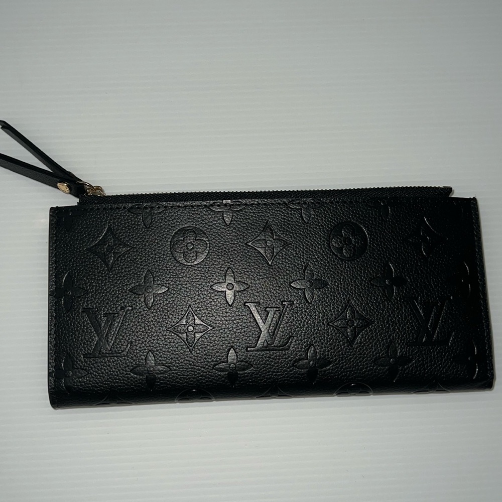 Black wallet 8.5 inches long